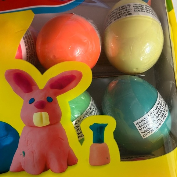 Play Doh 9 Eggs Filled with Playdoh Play Set New in Bag - Picture 3 of 4
